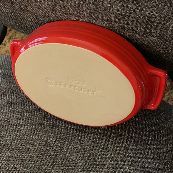 Le Creuset Dining Le Creuset Oval Red 22 Baking Dish In Like New